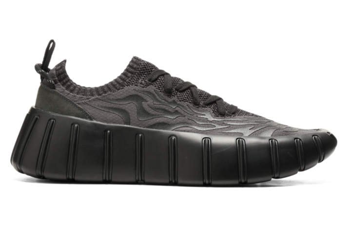 Onitsuka Tiger（オニツカタイガー）の「GIGATIA MT（スニーカー