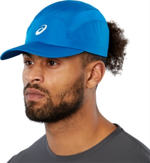 running cap asics