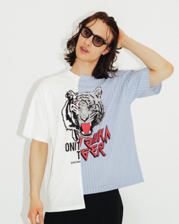 GRAPHIC TEE