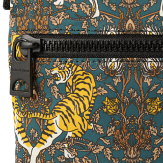【Onitsuka Tiger】PRINTED SACOCHE オニツカタイガー PRINTED SACOCHE