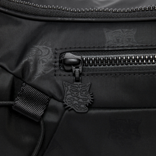 PRINTED MESSENGER BAG | Onitsuka Tiger Official Website