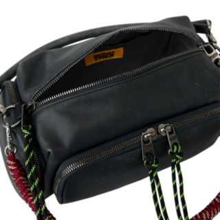 SHOULDER BAG | Onitsuka Tiger Official Website