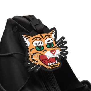 MESSENGER BAG