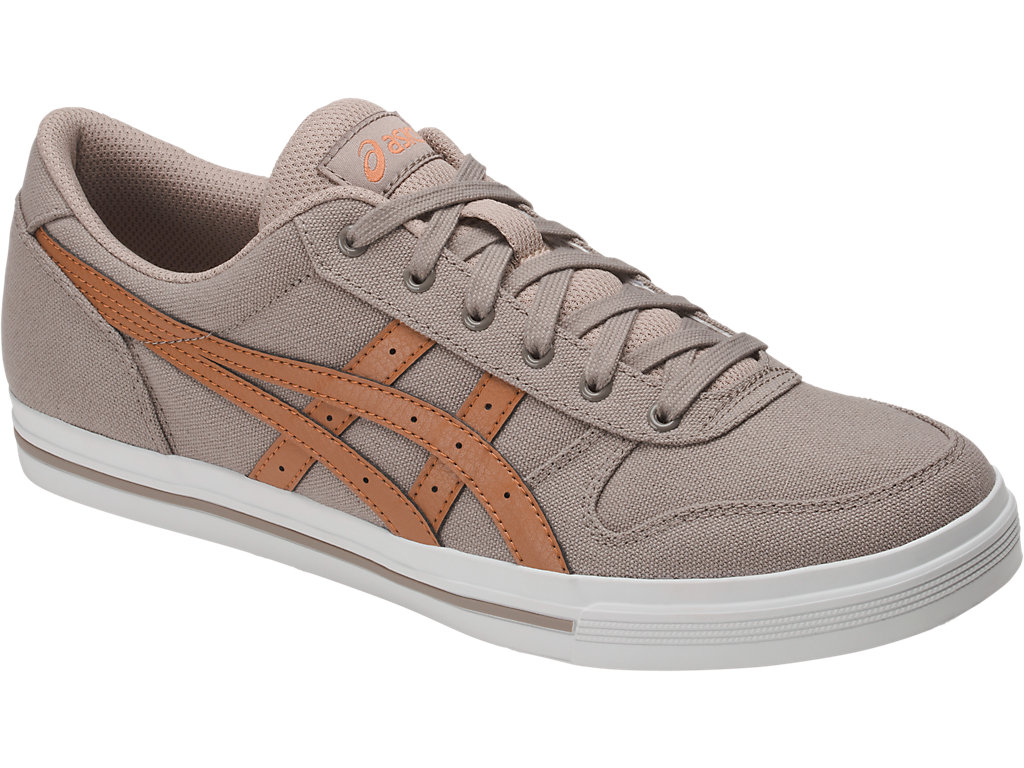 asics aaron niño asics aaron niño